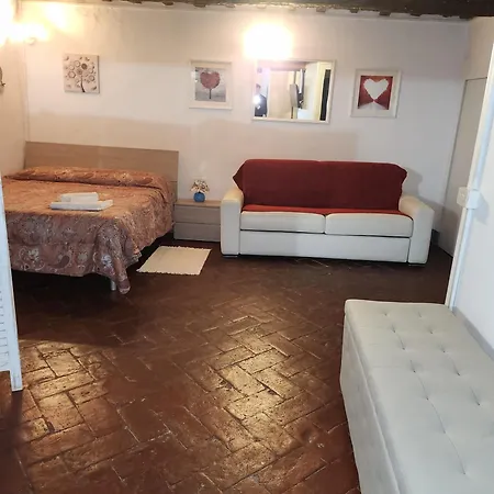 Apartment House In Center Siena